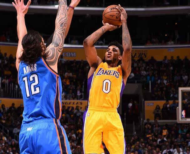 绝境不是终点，而是无数个深夜里重复了千万次的那个起点