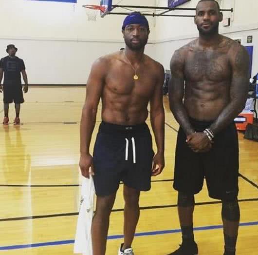 从赛场狂欢到舌尖盛宴，与王俊凯一起解锁沙特电竞之旅