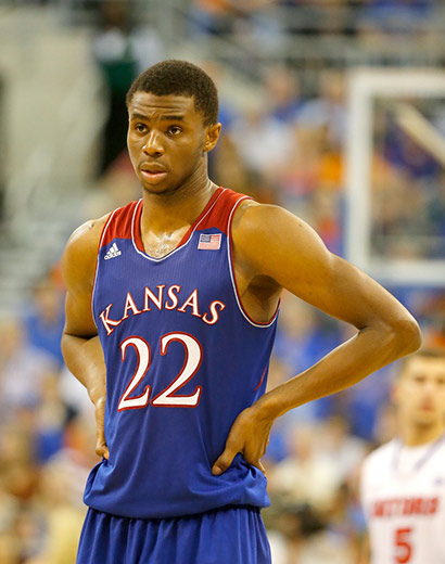 国乒香港训练！王楚钦一身黄好亮眼，莎莎苦练反手，陈幸同回归