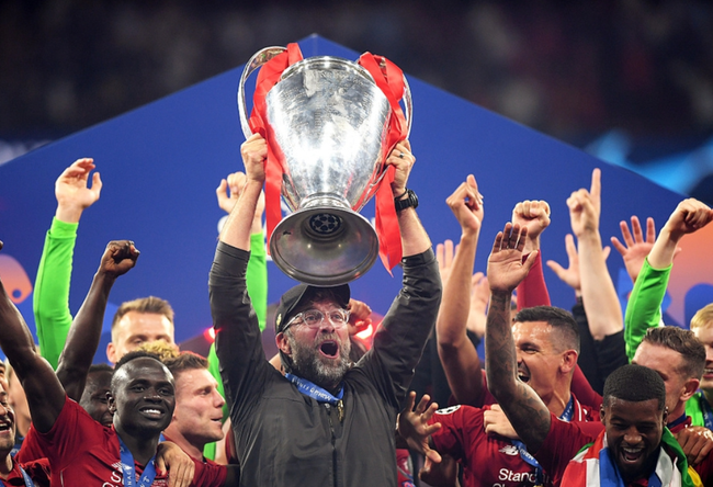 绝杀球无价之宝！37岁库里又成勇士顶梁柱，砍31+7+7轻取扬尼斯