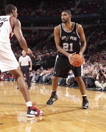 哈萨克斯坦足球超级联赛：13座城市的14支球队